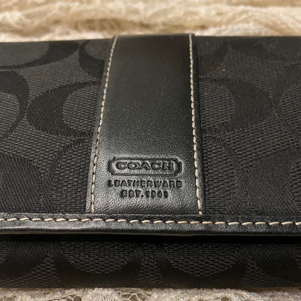 Coach Black Designer Signature Wallet - Picture 8 of 13